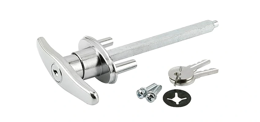 Old Style Garage Door Locks Replacements in Stevenson Ranch, California